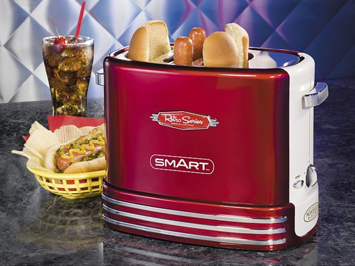25 Christmas gift ideas for retro fans: Smart Retro Pop-up Hot Dog Toaster