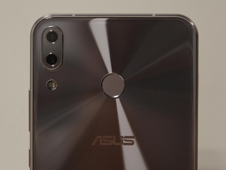 ASUS ZENFONE 5 DESIGN: FRUITY