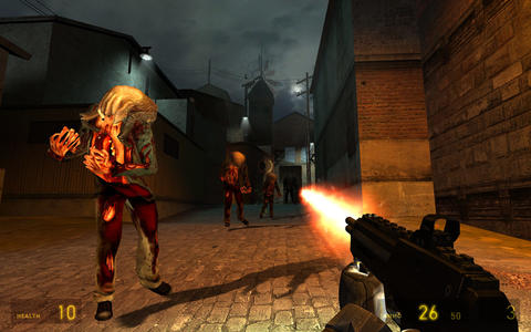 1) HALF-LIFE 2 (2004)