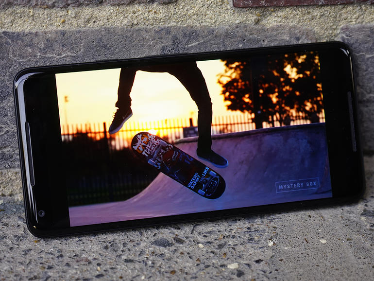 Galaxy S9+ vs Pixel 2 XL screen: Pixel 2 XL
