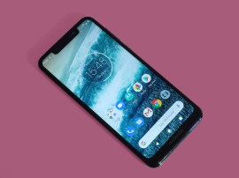 Motorola One review