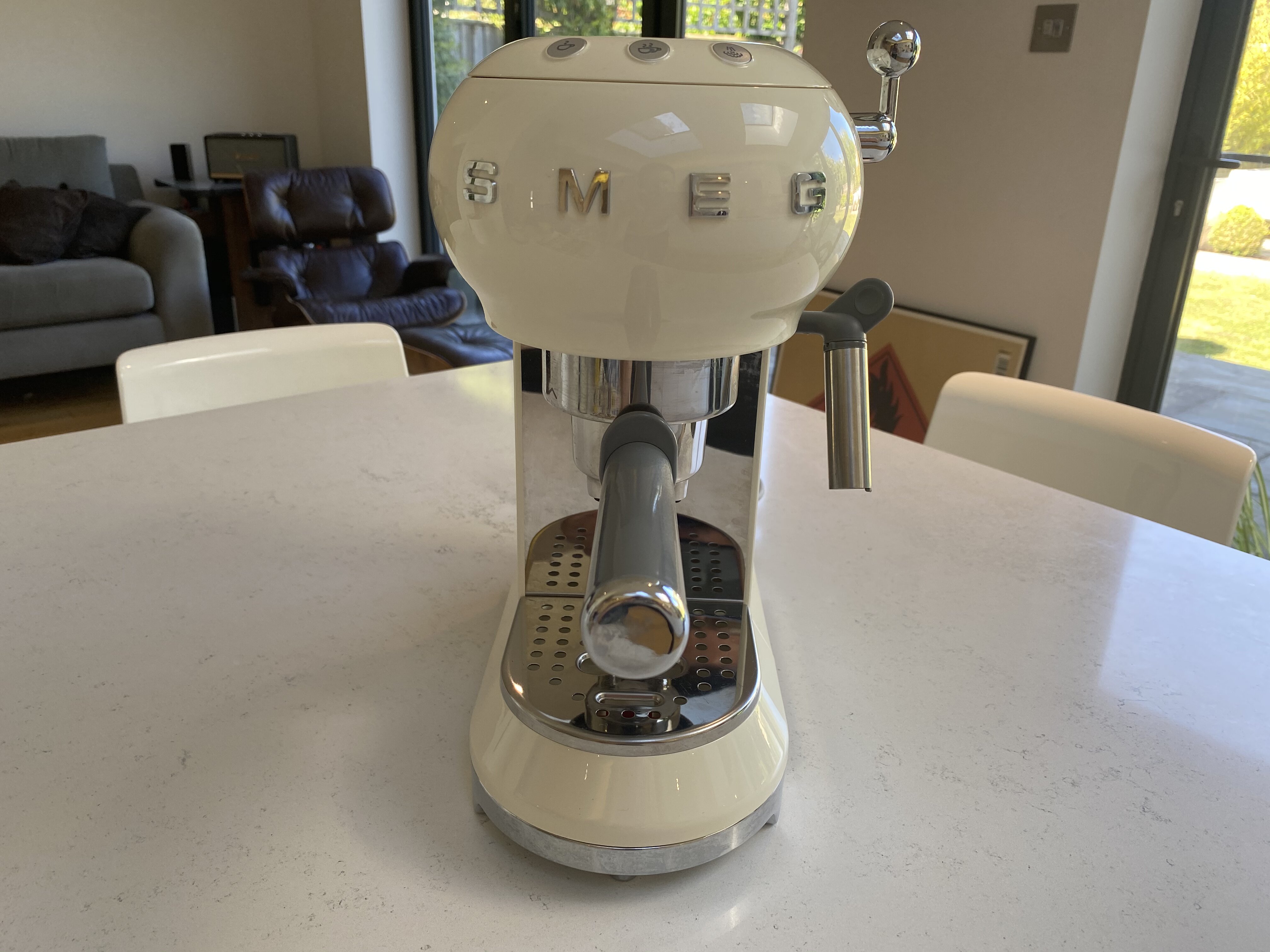 Verdict: Smeg ECF01 Espresso Coffee Machine