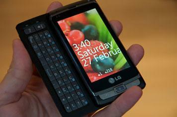 LG shows off its first Windows Phone 7 handset