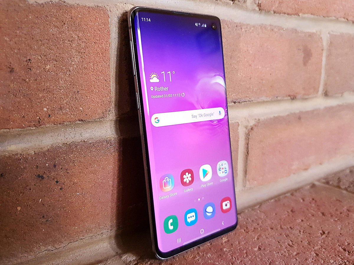 4) Samsung Galaxy S10 (£799)