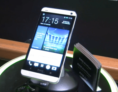 HTC One first look video review