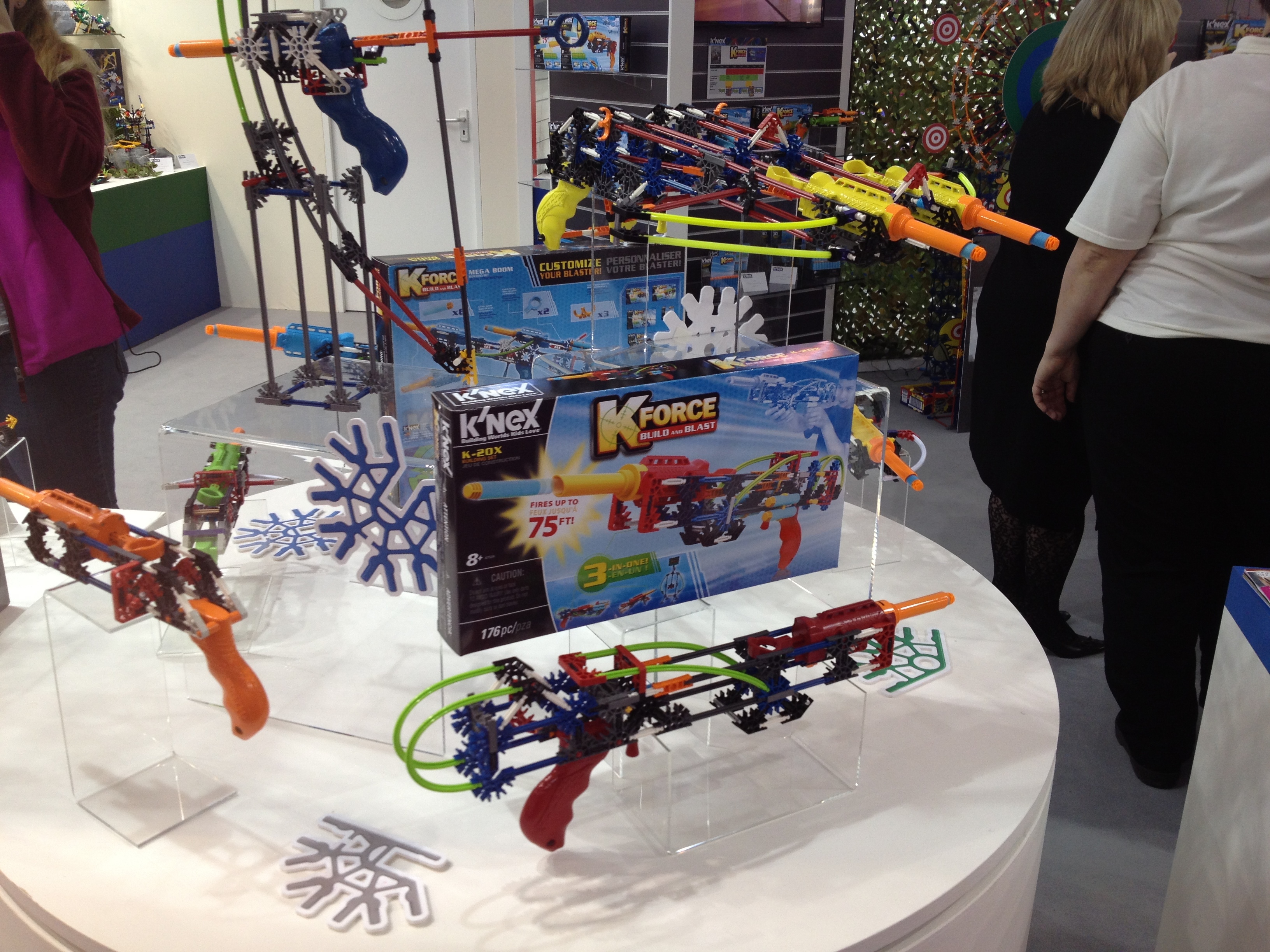 Best of Toy Fair 2015: AI dinosaurs, slotless racing and science wands
