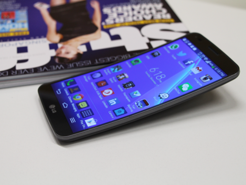 Video review: Introducing the G Flex – the world’s first flexible smartphone