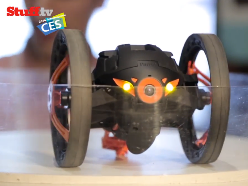 Hands-on video review: Parrot MiniDrone and Jumping Sumo – new drones incoming