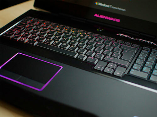 Alienware M17x – chassis and design
