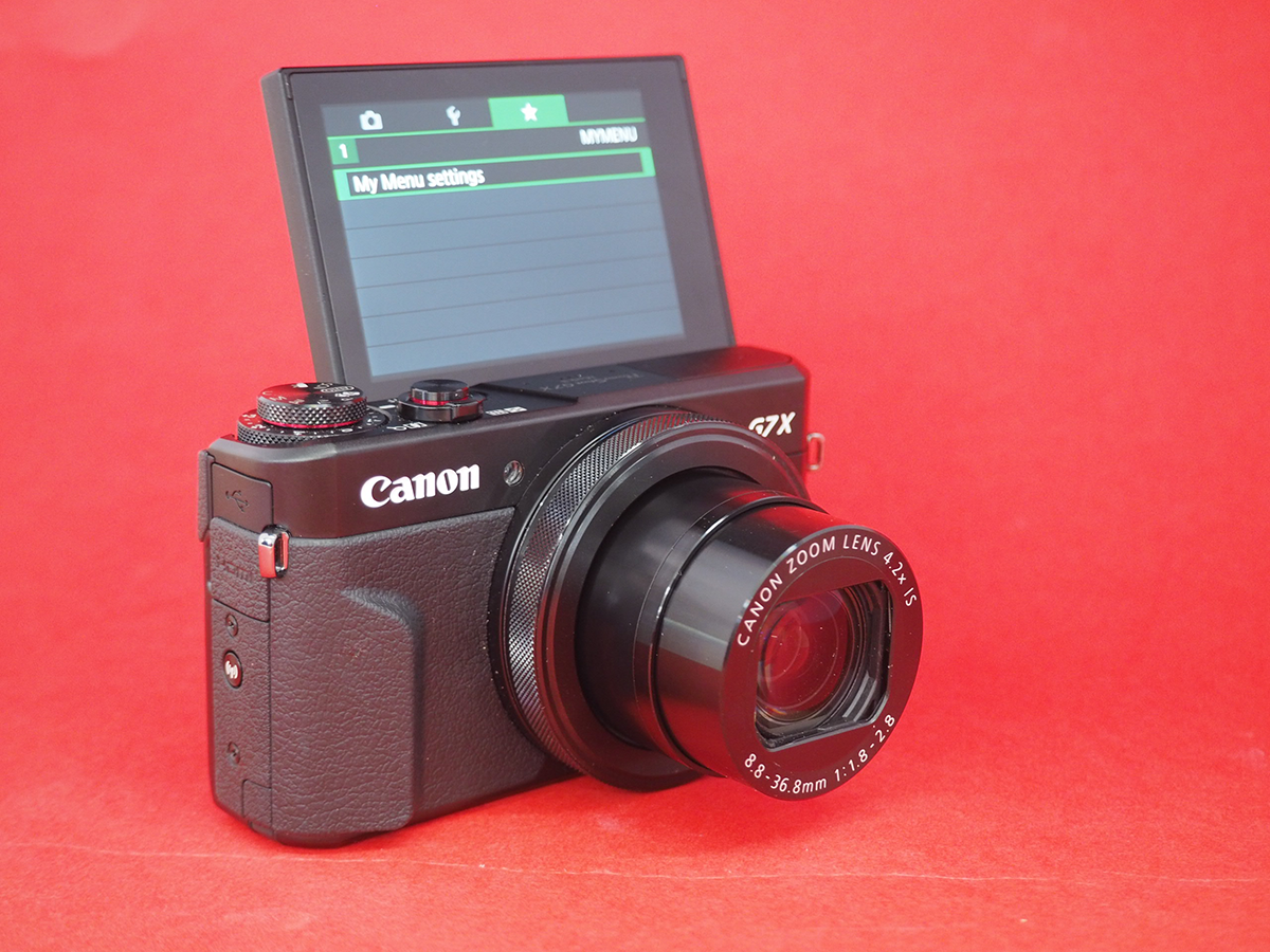 Canon PowerShot G7 X Mark II design: Suitably chunky