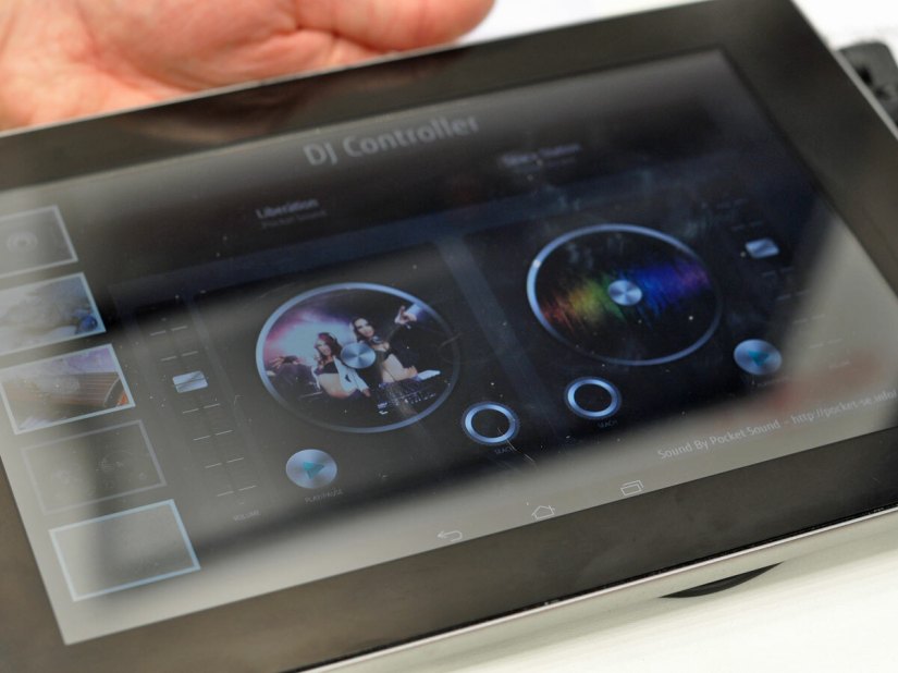 Fujitsu’s tablet with ultrasonic haptic feedback is the most amazing thing at MWC