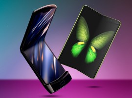 Motorola RAZR vs Samsung Galaxy Fold: the weigh-in