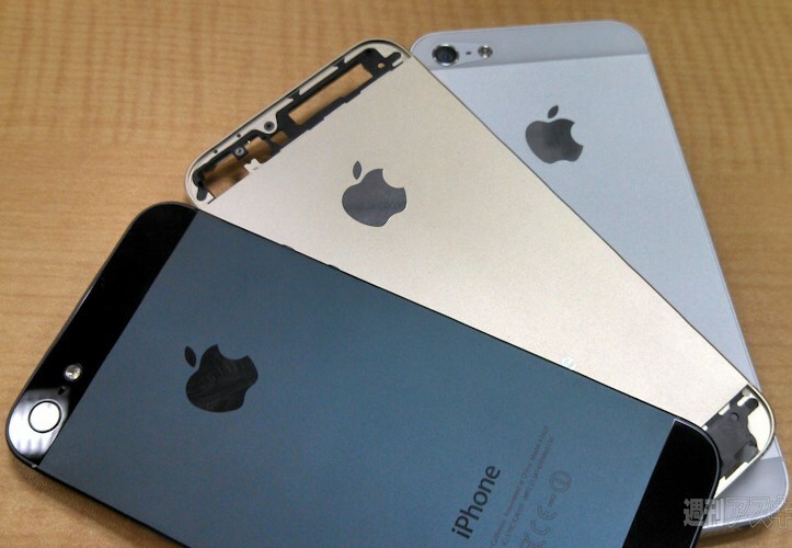 Gold Apple iPhone 5S spotted, while every colour of the iPhone 5C is caught on camera