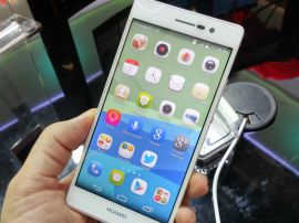Huawei Ascend P7 packs in a full HD screen, quad-core power and an 8MP front-facing camera for hi-res selfies