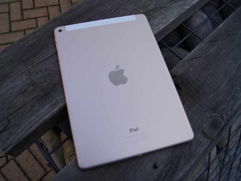 Smart Connector looking likely in latest iPad Air leak