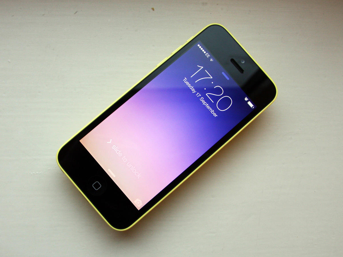 33) iPhone 5c (2013)