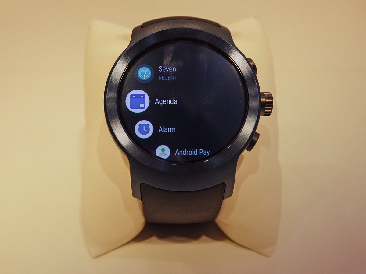 A showcase for Android Wear 2.0