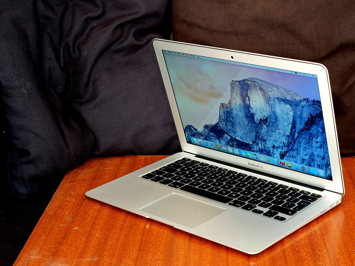 Apple MacBook Air 13in (from £850)