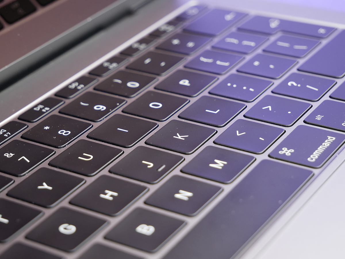 Apple MacBook Pro 2016 keyboard and trackpad - I
