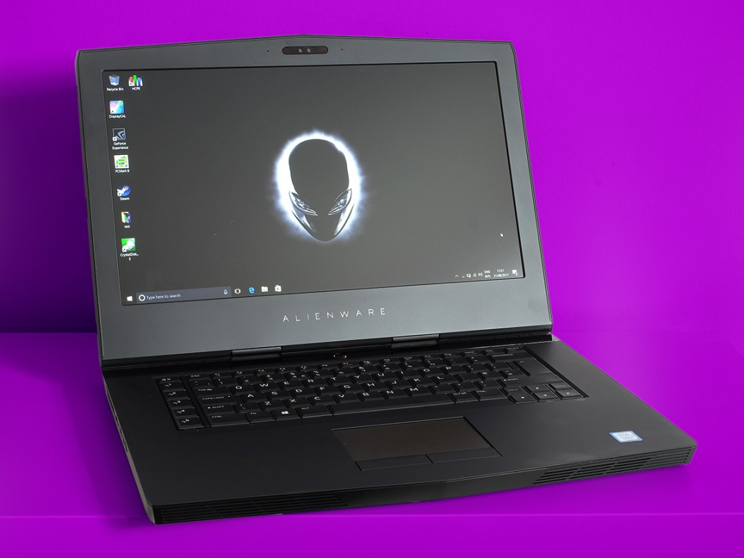 Alienware 15 R3 laptop open