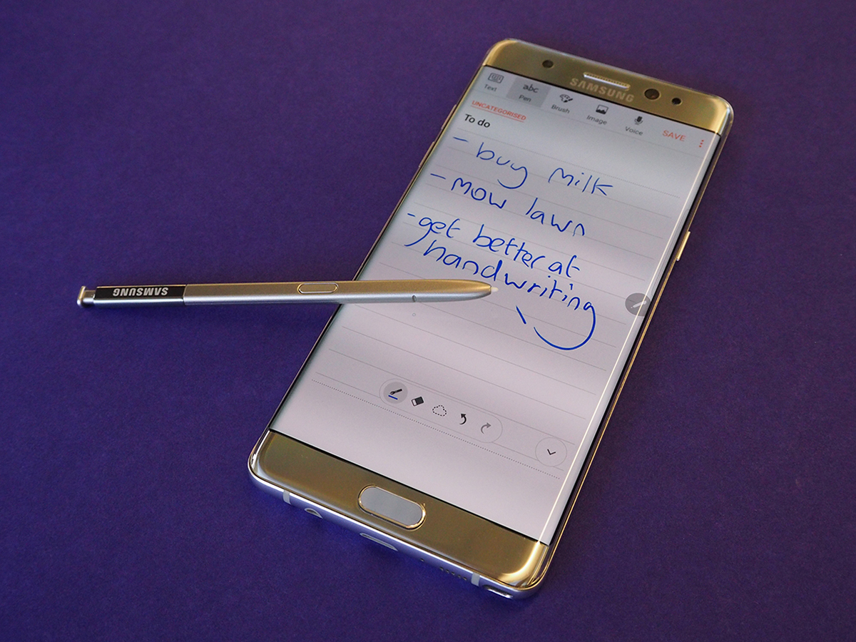 Extra features: stylus or extra battery?