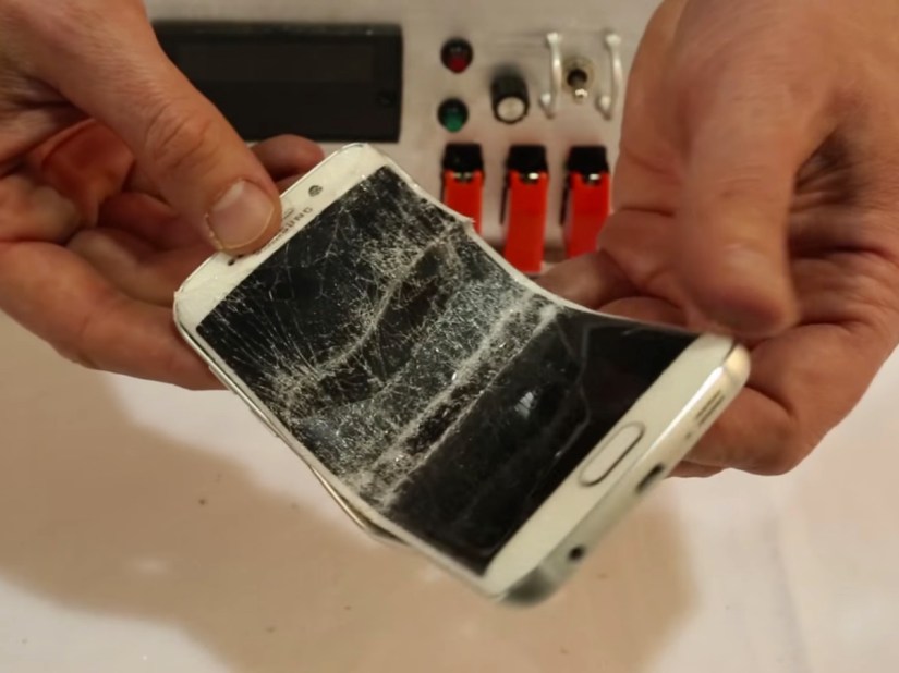 Yes, the Galaxy S6 Edge bends under extreme pressure, but Samsung disputes the testing
