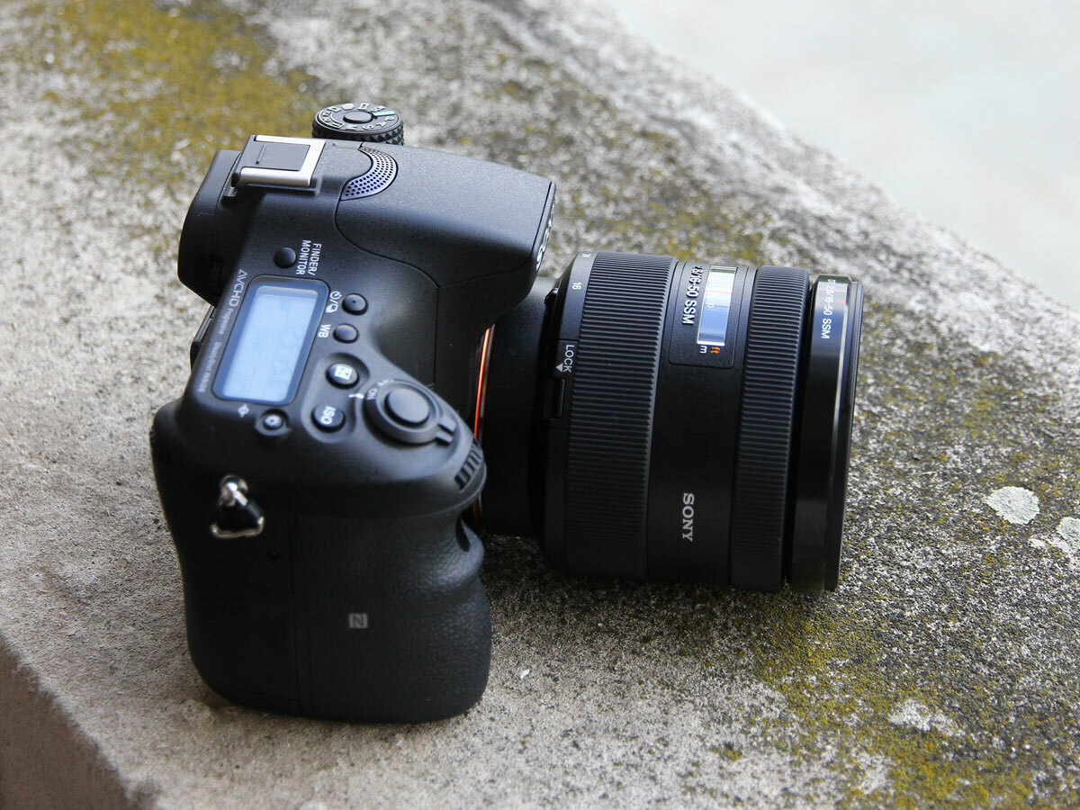 Sony Alpha 77 II DSLR camera hands on review
