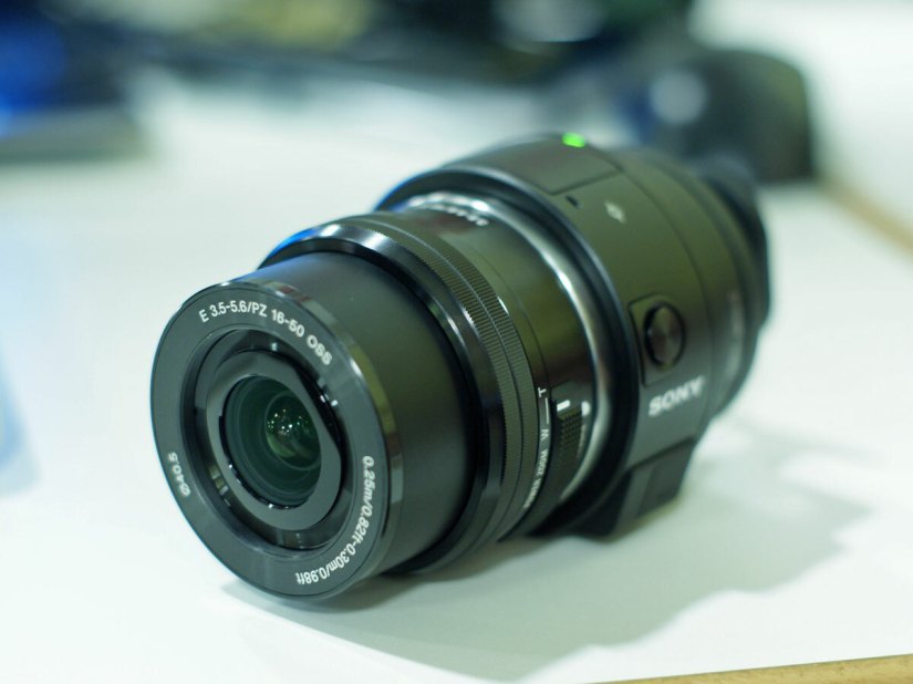 Sony QX1: hands-on with Sony’s DSLR-quality phone add-on