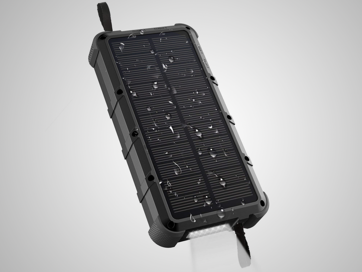 Outxe Solar Power Bank (£46)