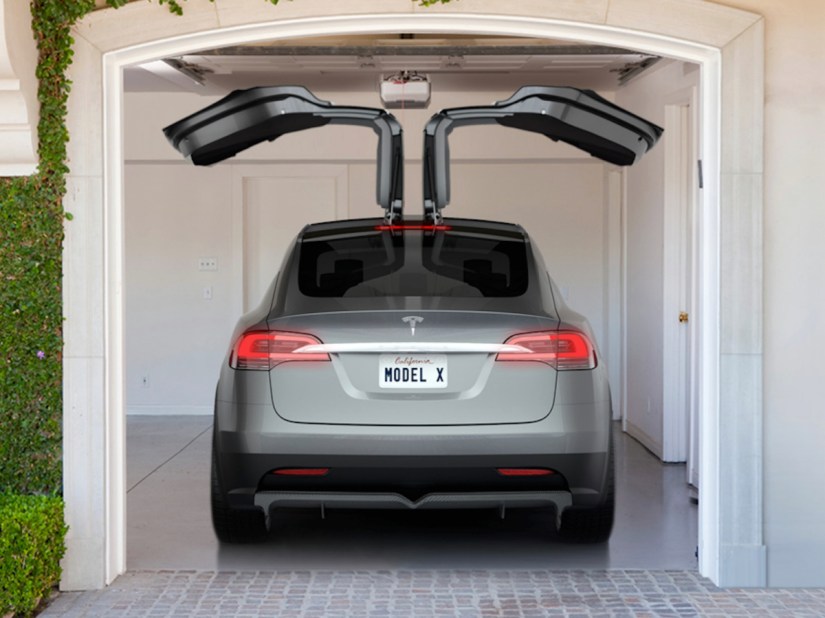 Referring mates to buy the Tesla Model S could earn you a free Model X