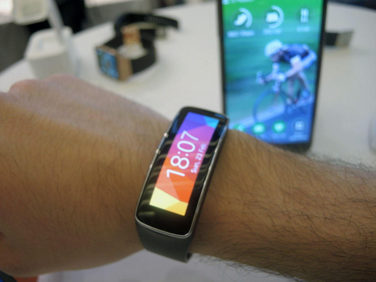 MWC 2014: Samsung Gear Fit hands-on review