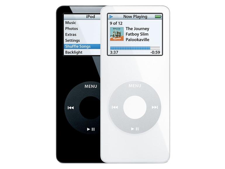 2) IPOD NANO (2005)