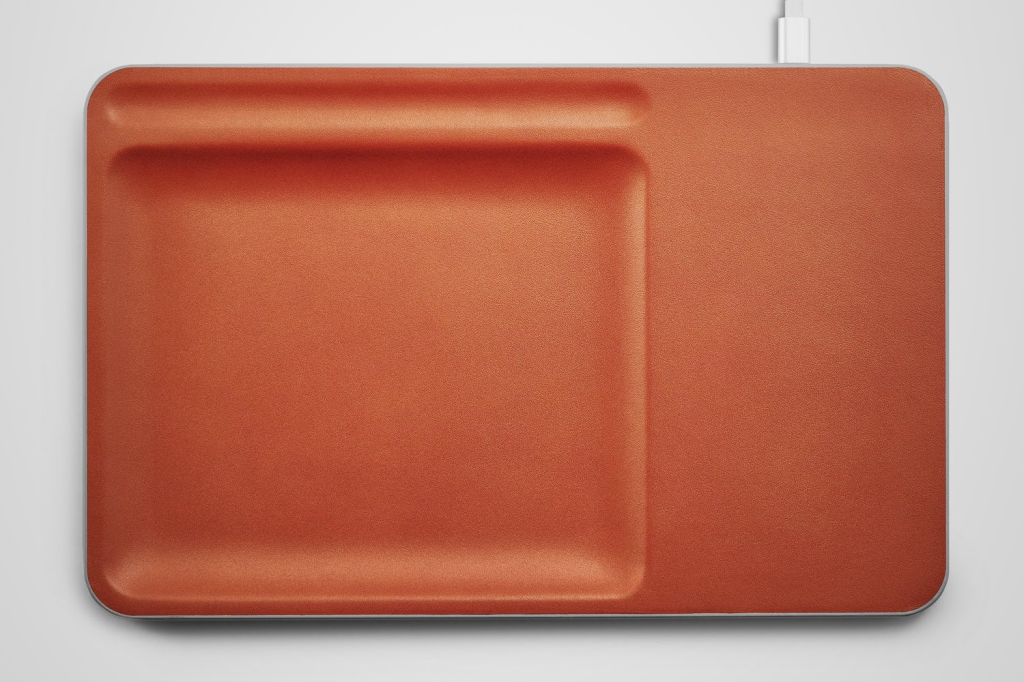 Luxury Christmas gift ideas: Carl Friedrik Charging Tray