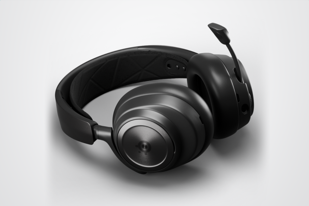 Christmas gift ideas for gamers: Steelseries Arctis Nova headset