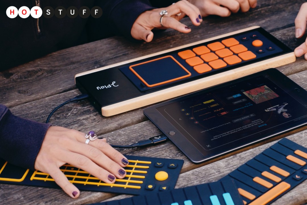 Hot Stuff Joue Play Midi controller connected to an iPad