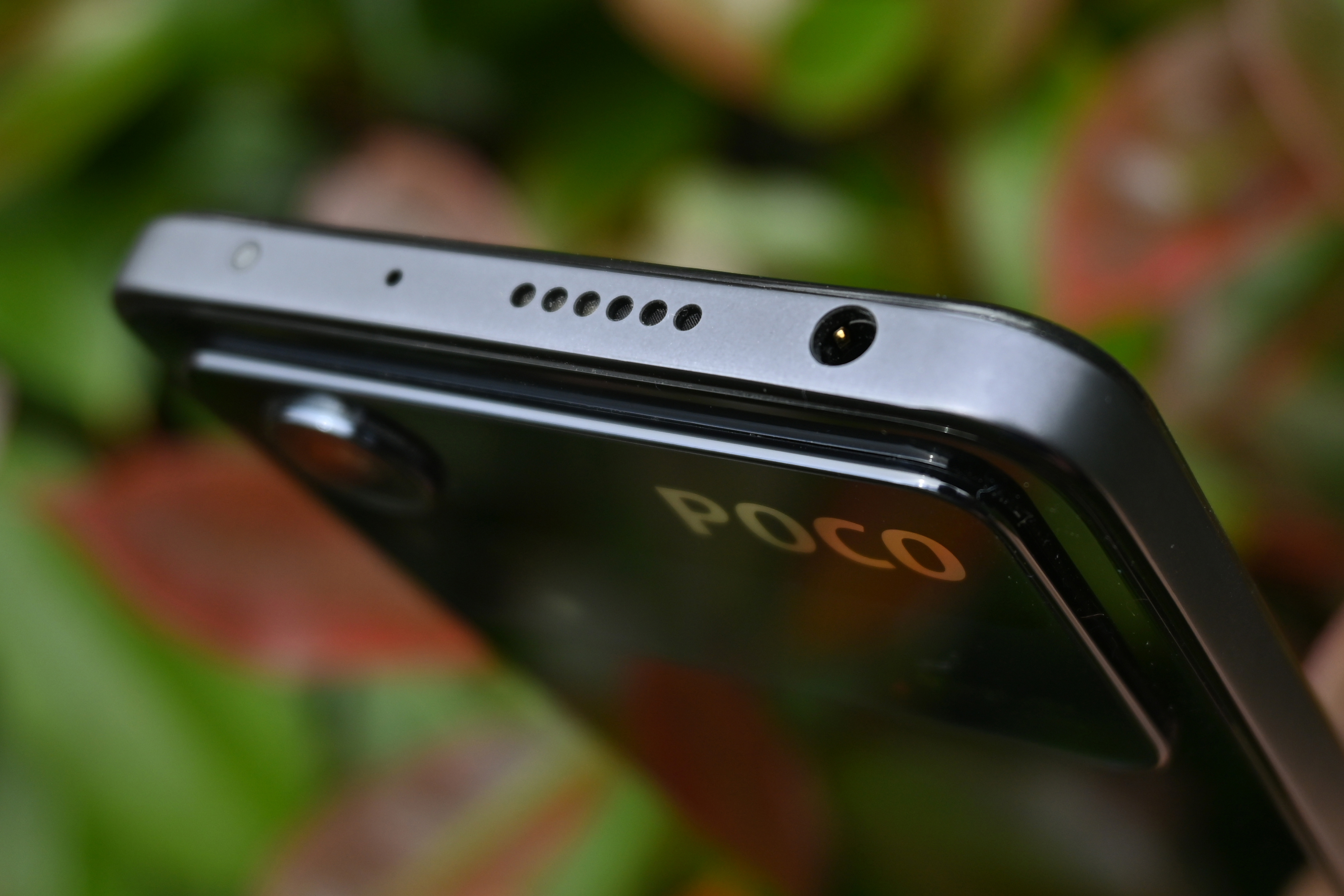 Stuff Poco X4 Pro 5G smartphone review - headphone port