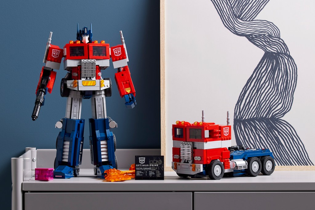 Lego Optimus Prime – both modes