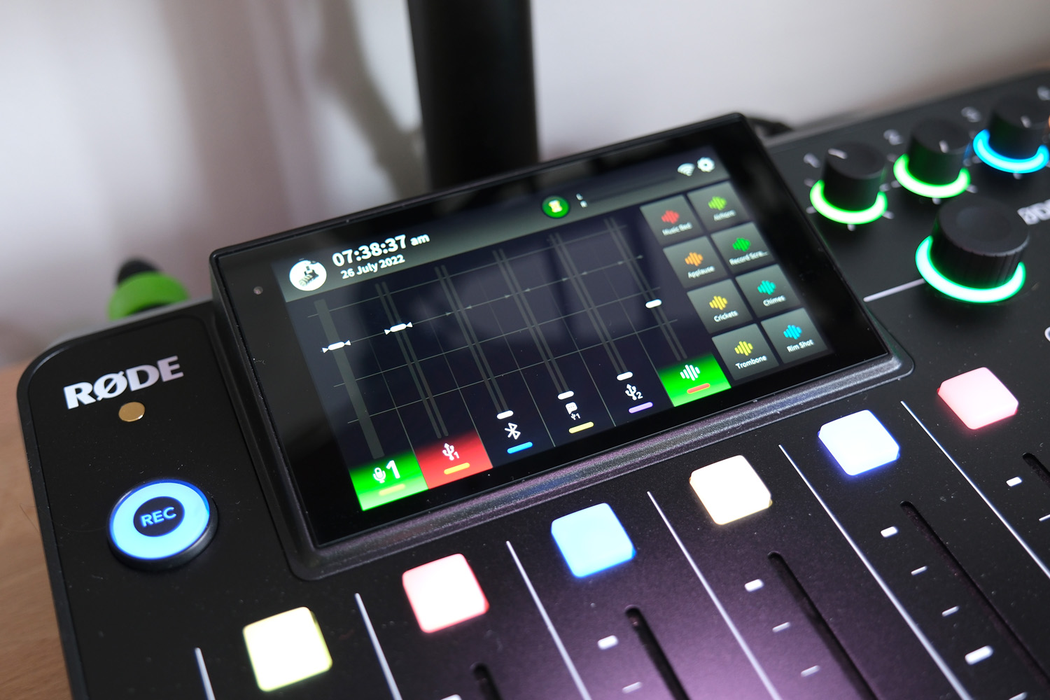 Rode Rodecaster Pro II display