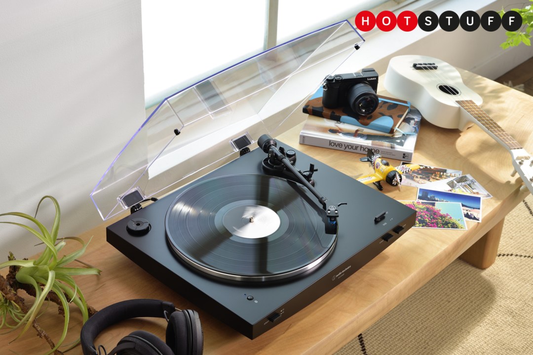 Audio Technica AT-LP3XBT turntable hot stuff