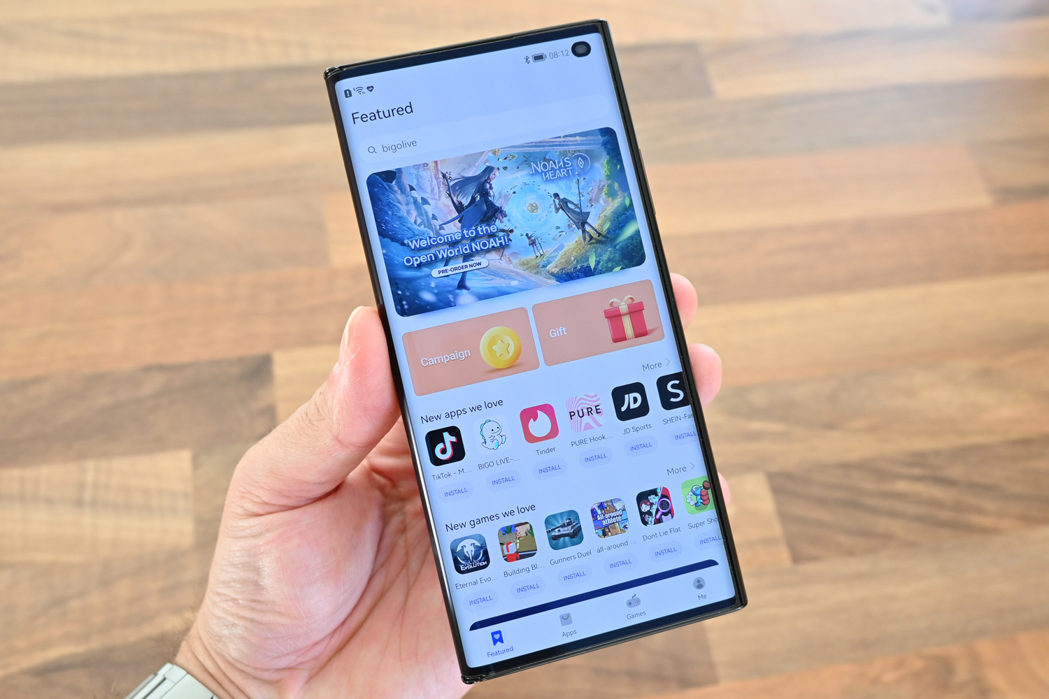 Huawei Mate Xs 2 review in hand app gallery