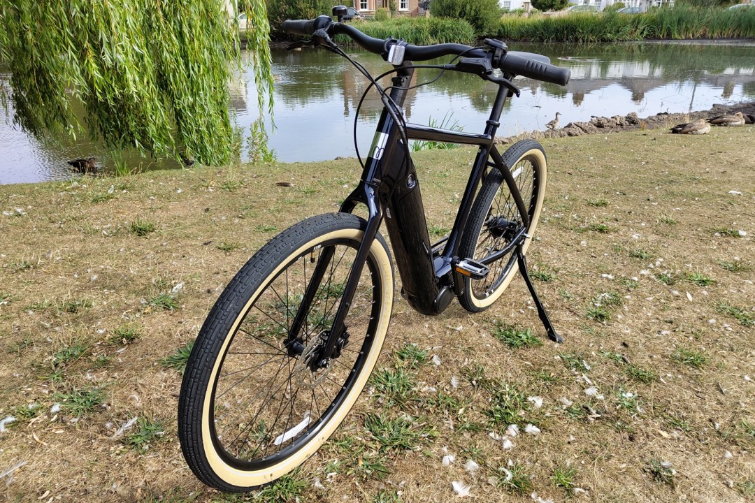 Momentum Transend E+ electric bike review static front