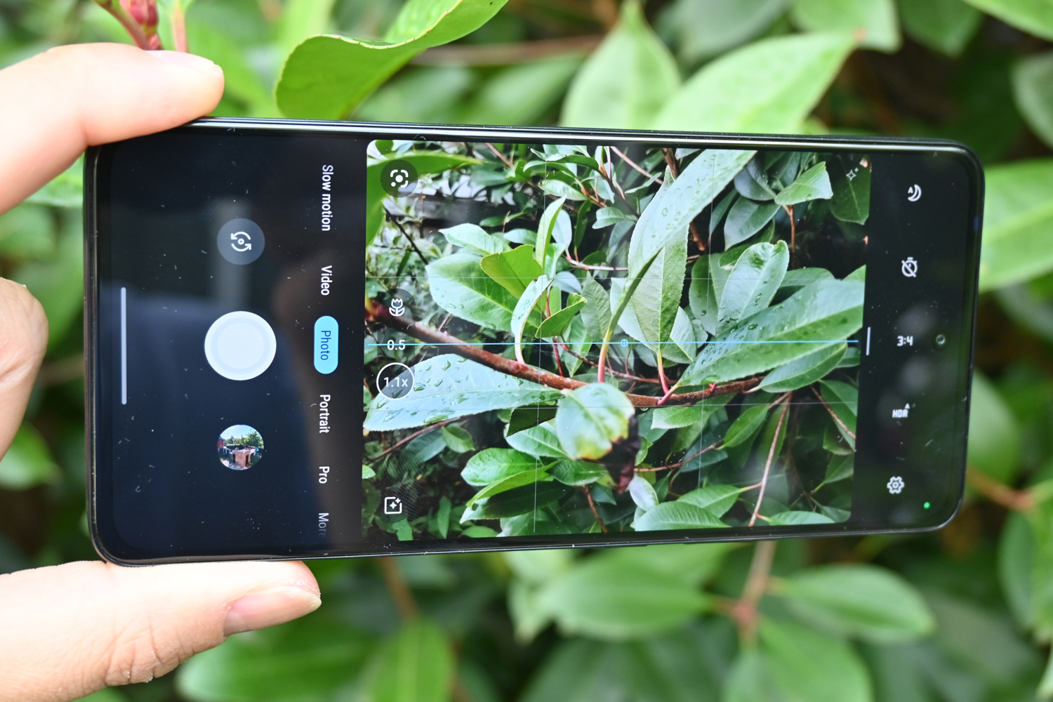 Motorola Edge 30 smartphone camera app