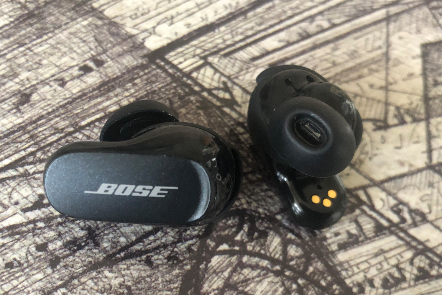 Bose QuietComfort Earbuds II review buds front and back