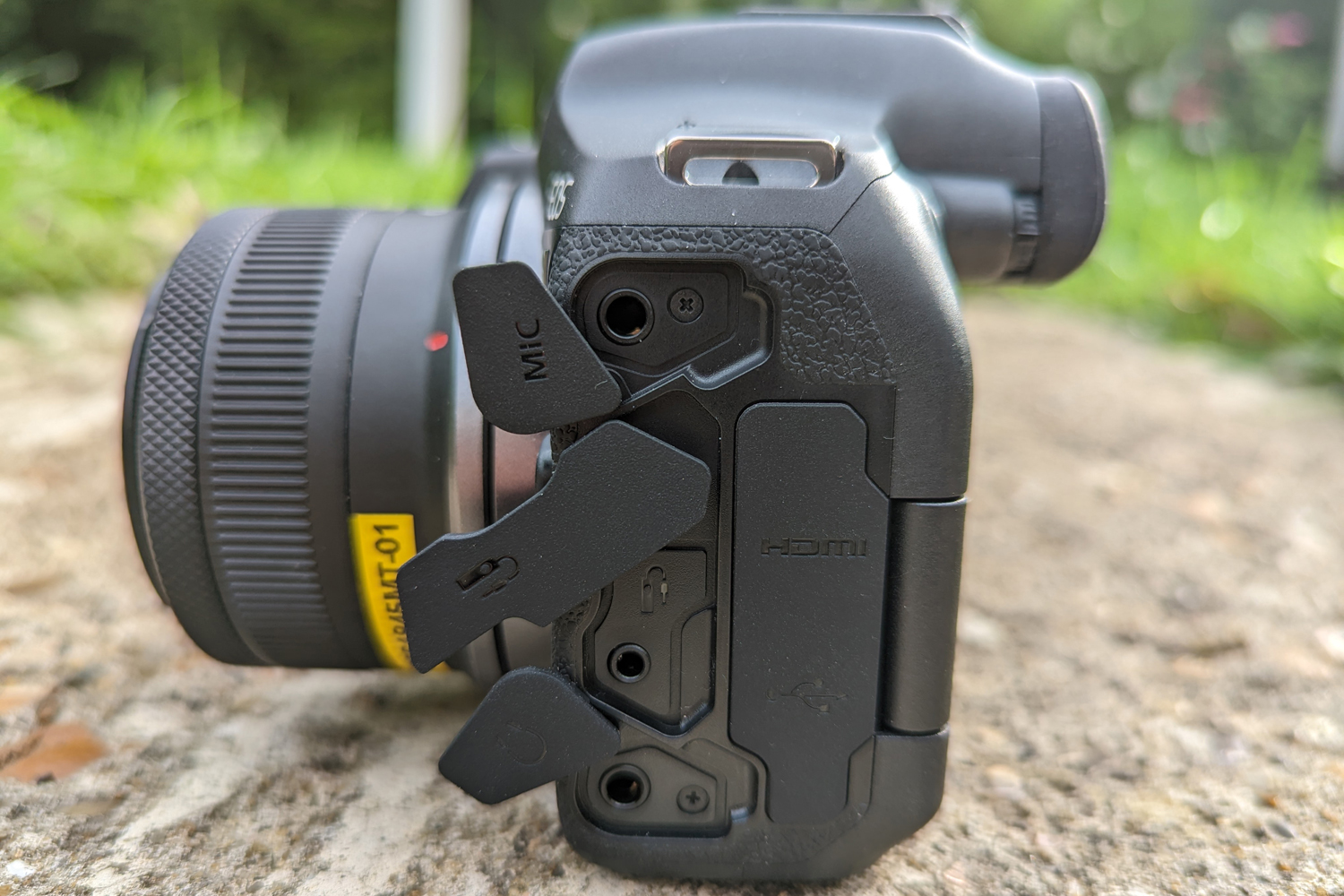 Canon EOS R7 inputs