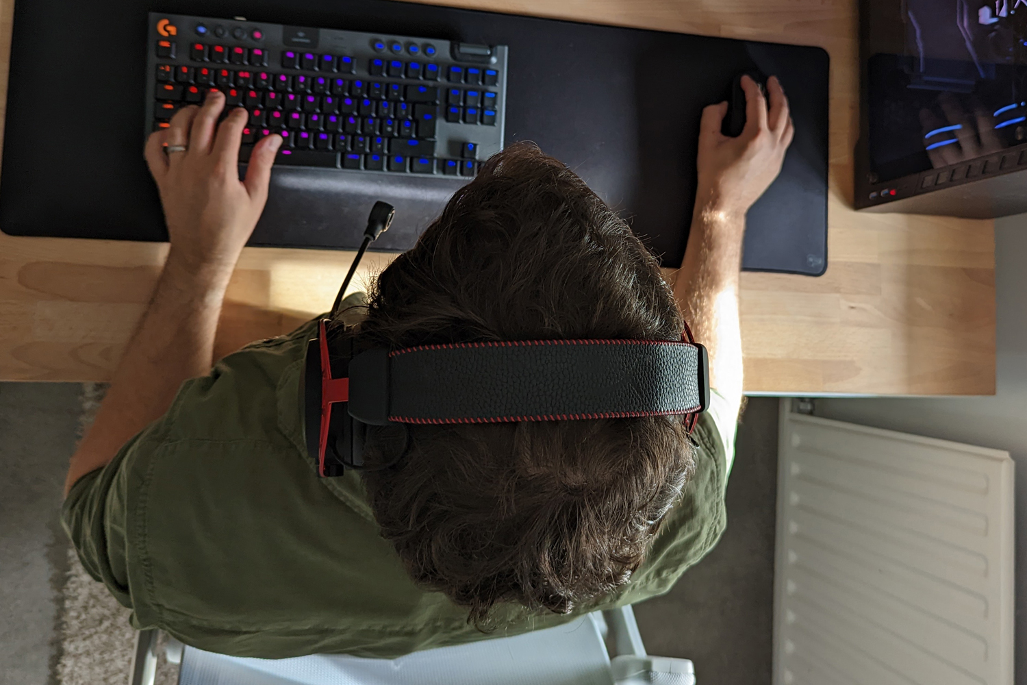 HyperX Cloud Alpha Wireless review top down