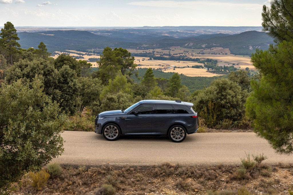 Range Rover P510e PHEV review side static