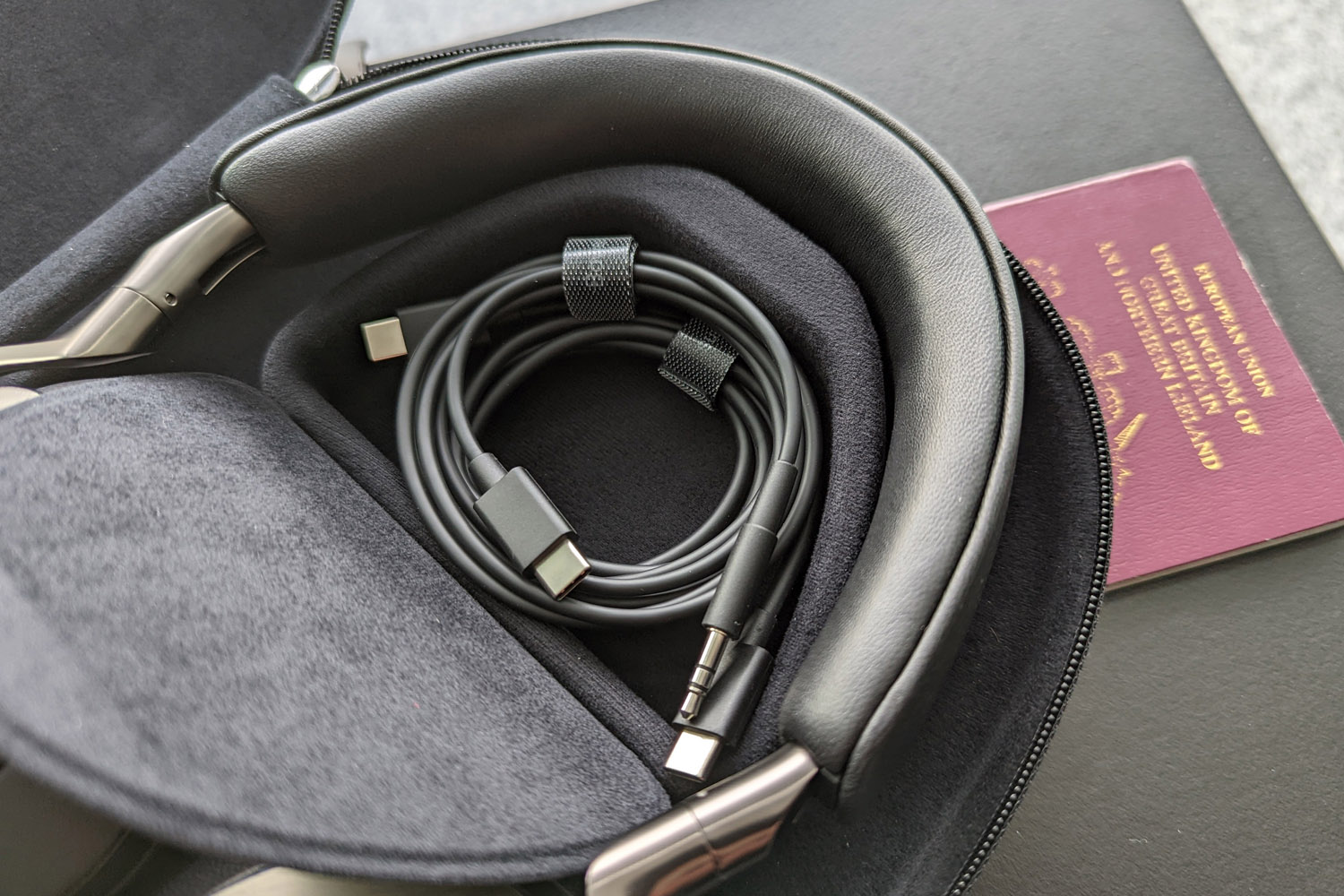 Bowers Wilkins PX8 headphones cables