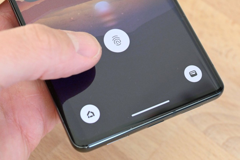 Google Pixel 7 Pro fingerprint sensor