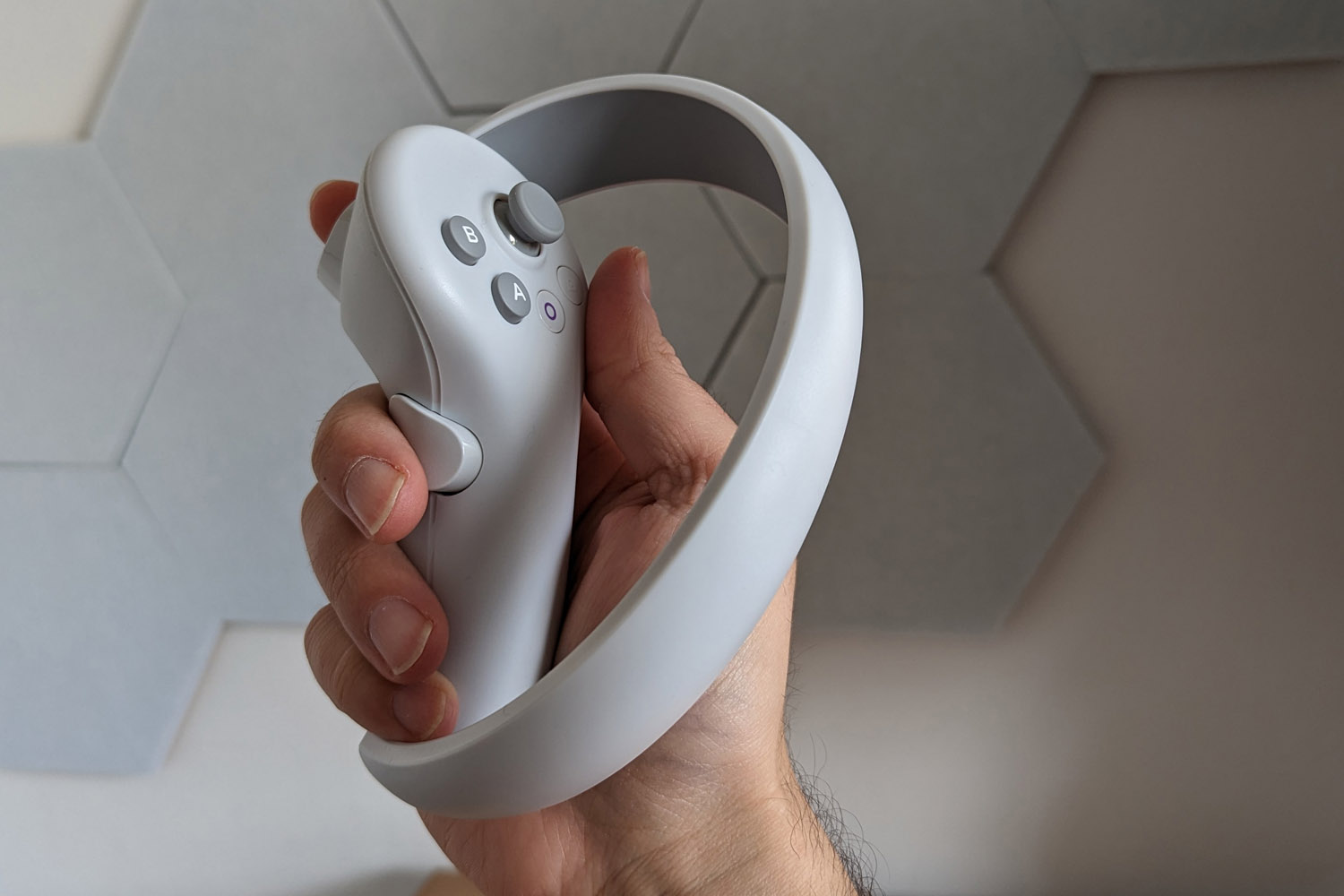 Pico 4 controller in hand