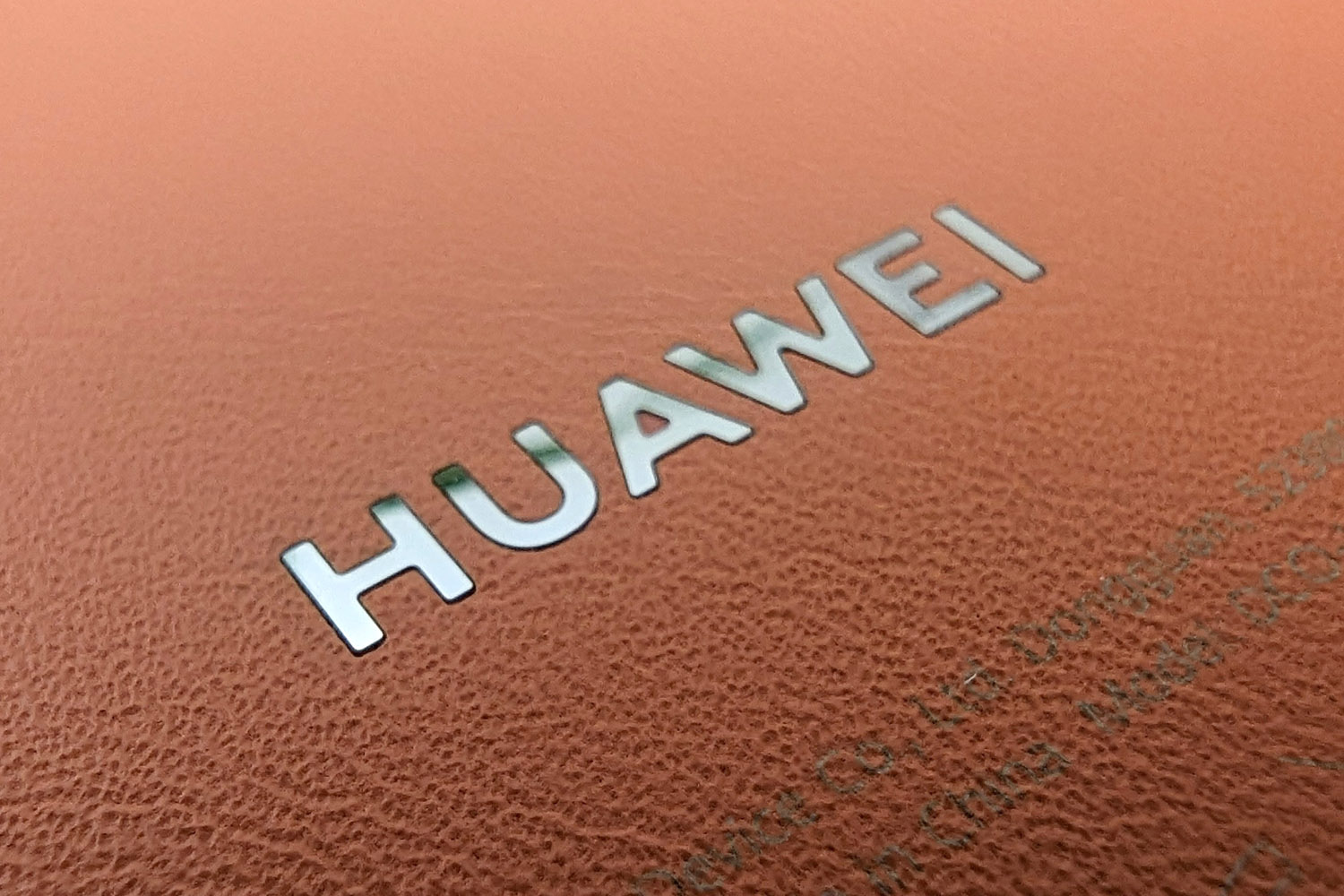 Huawei Mate 50 Pro vegan leather logo